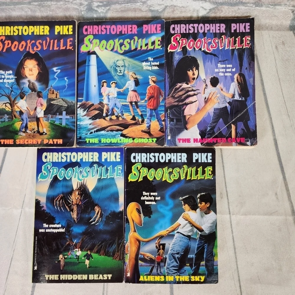 Vintage 90s Christopher Pike Spooksville Paperback Novels Set  of 5 - Picture 7 of 12